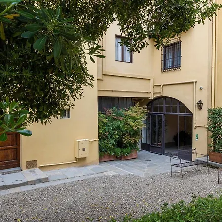 - Dragomanni Loft With Patio Florence