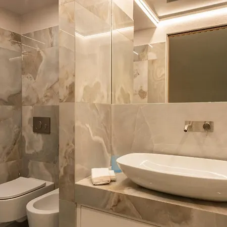 - Dragomanni Loft With Patio Florence