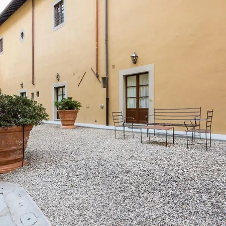 - Dragomanni Loft With Patio Florence