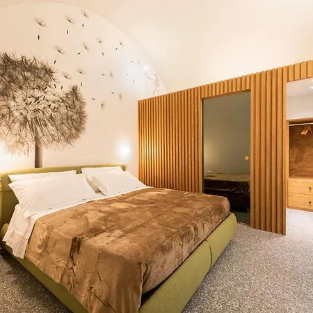 - Dragomanni Loft With Patio * Florence