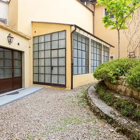 - Dragomanni Loft With Patio Apartment Florence