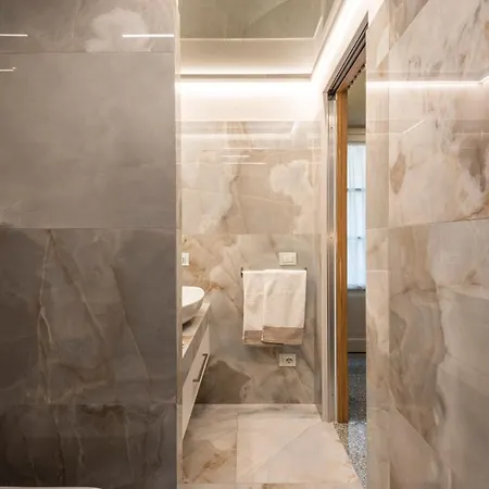 - Dragomanni Loft With Patio Apartment